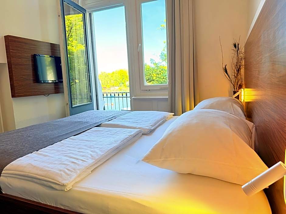 Hotel Excellent