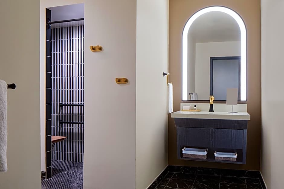 The LaSalle Hotel, Bryan College Station, a Tribute Portfolio Hotel