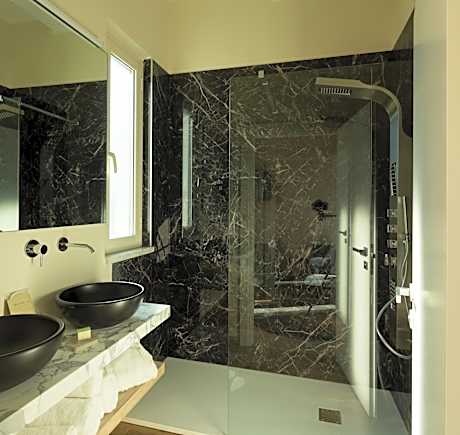 Deluxe Double or Twin Room - Ground Floor