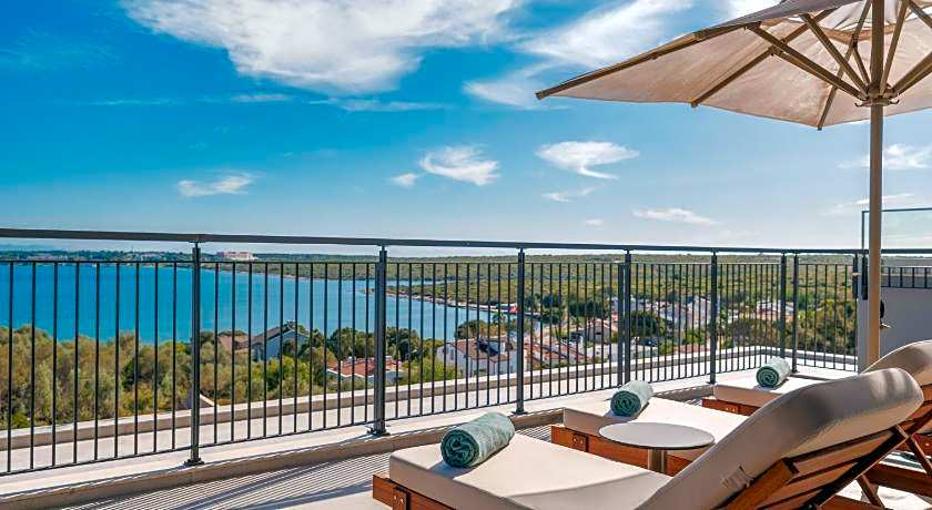 Anda Barut Collection - Ultra All Inclusive