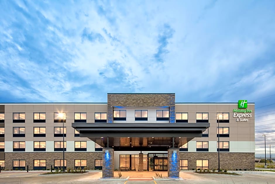 Holiday Inn Express & Suites East Peoria - Riverfront By IHG