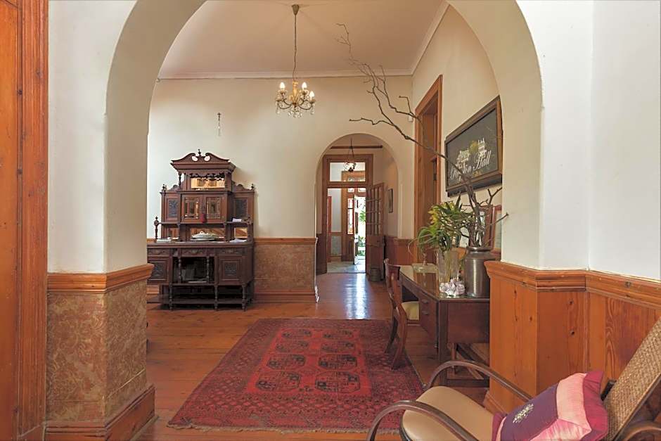 Royston Hall Historical Guesthouse