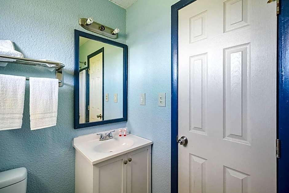 OYO Hotel Luling TX Downtown I-10/US-90