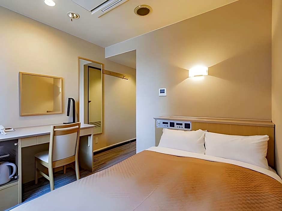 Photo 1 of 5 of 1 Double Bed