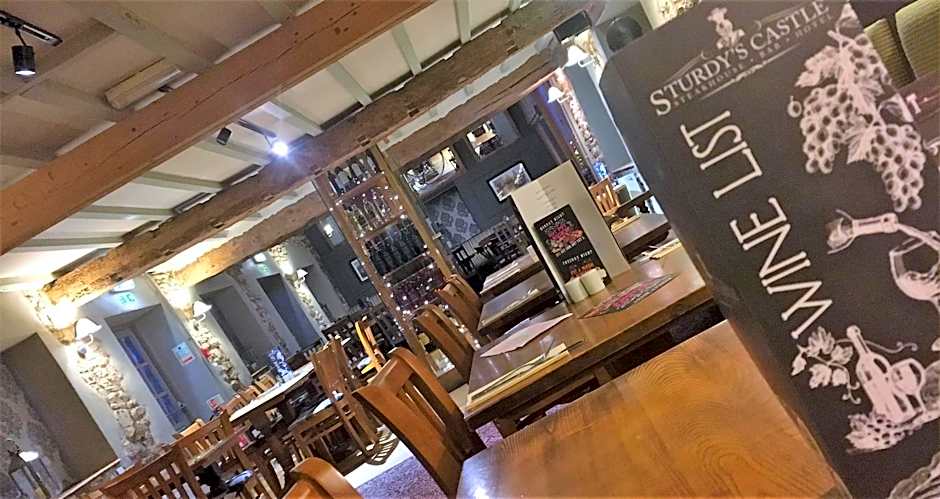 Sturdy`s Castle - Historic Coaching Inn near Blenheim Palace, Oxfordshire