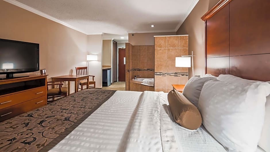 Best Western Plus Liverpool - Syracuse Inn & Suites