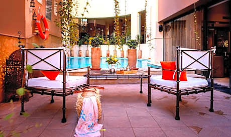 Dellarosa Boutique Hotel