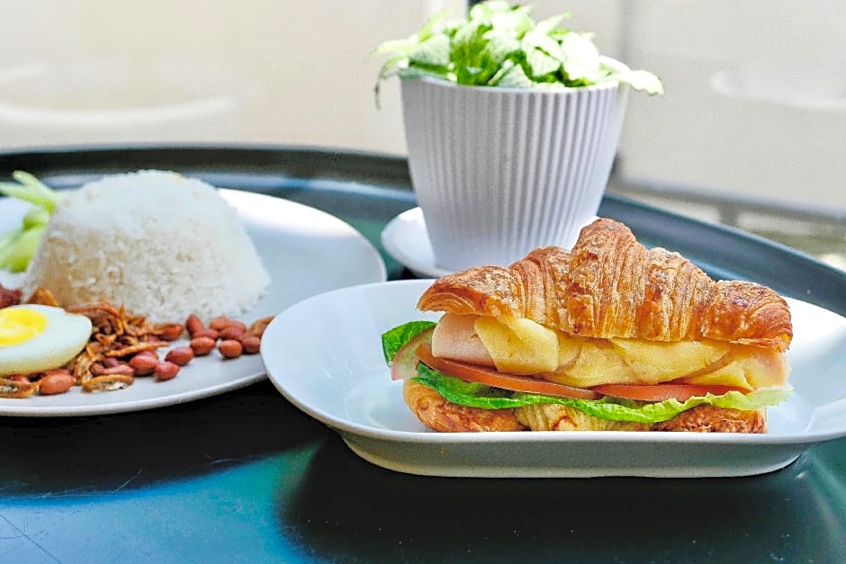 Tropics Eight Suites