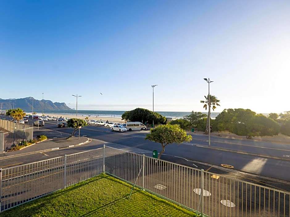 St Tropez Beachfront 101