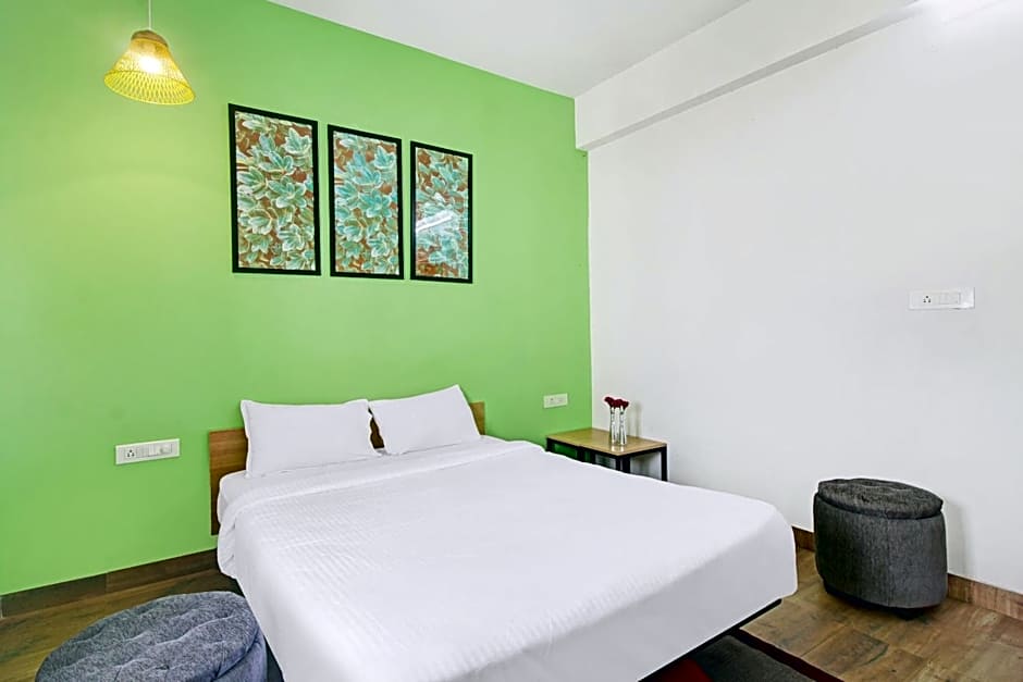 Shining Suites By OYO – Hyderabad, IA