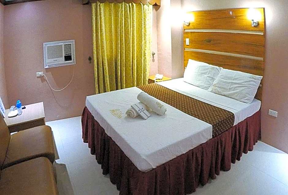 RedDoorz Plus @ Taj Hotel Tuguegarao