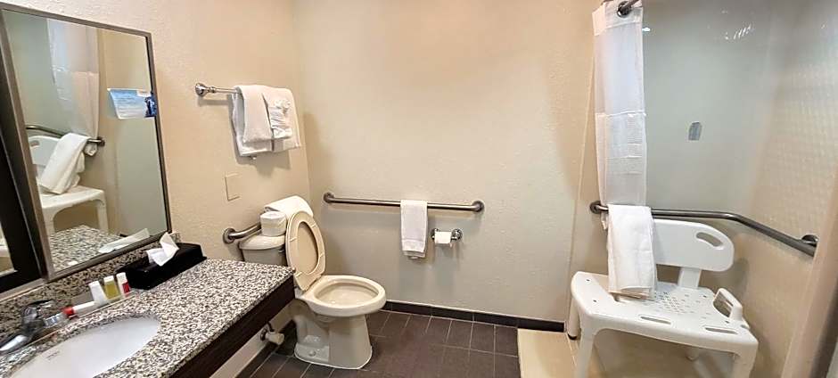 Baymont by Wyndham Pueblo