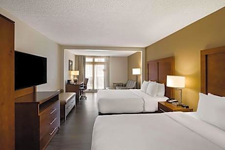 Superior Queen Room with Two Queen Beds - Non-Smoking