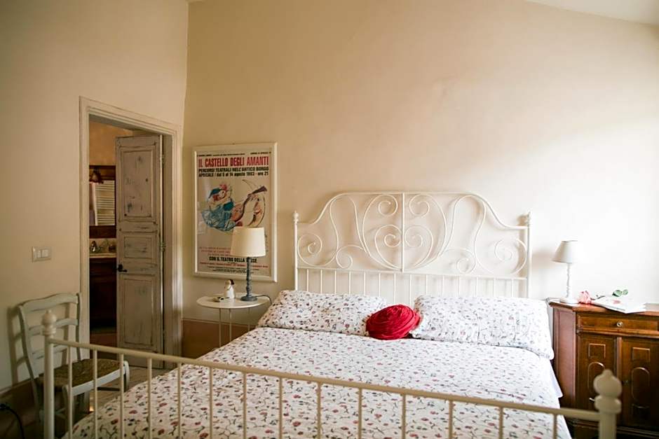 Zdjęcie 1 z 12 — Triple Room