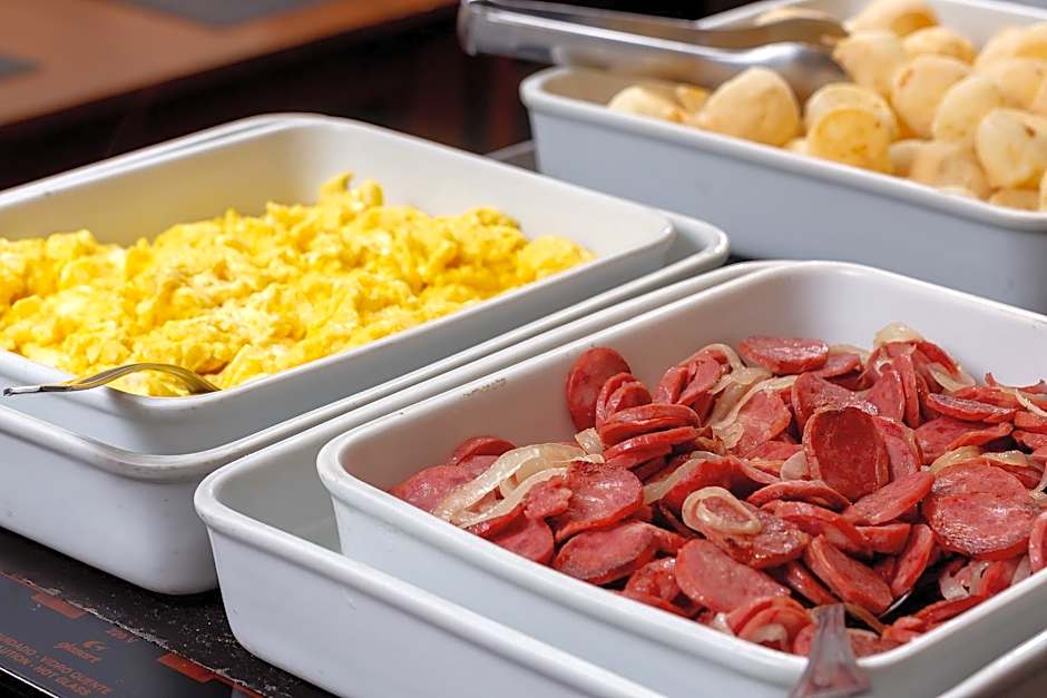 Roochelle Corporate Hotel