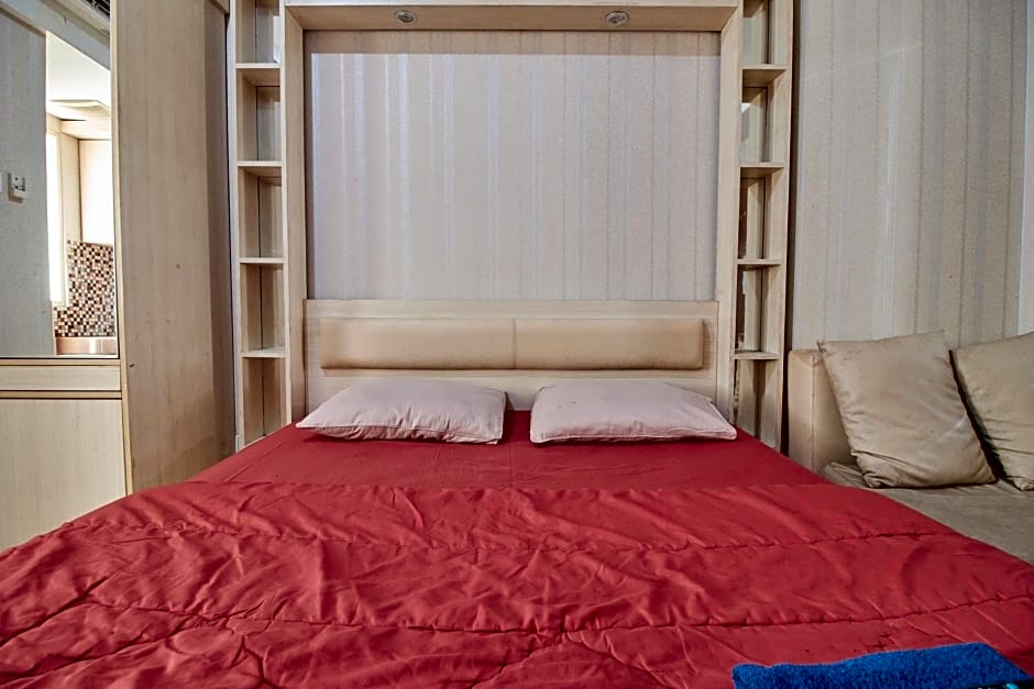 Apartment Green Lake View Ciputat by Celebrity Room