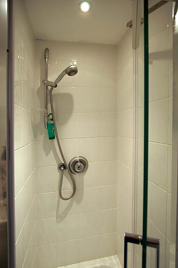 Abacus Bed and Breakfast, Blackwater, Hampshire