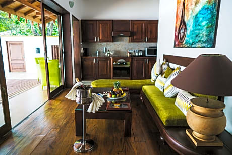 Deluxe Suite with Plunge Pool