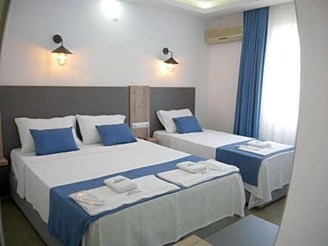 Triple Room with Balcony