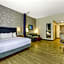 Home2 Suites by Hilton Cincinnati Midtown Oakley