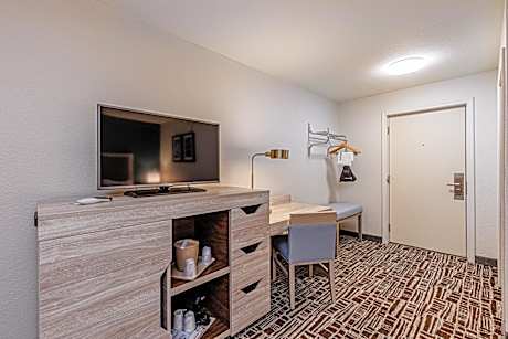 Suite with River View