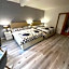 GrandLux Villa & Spa