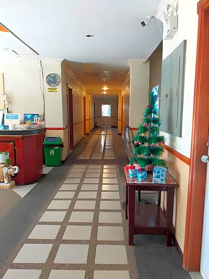 MACTAN AIRPORT HILLTOP HOTEL