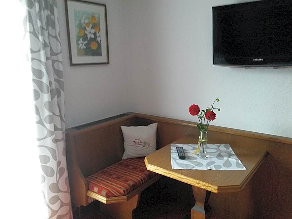 Gasthof Pension Traube