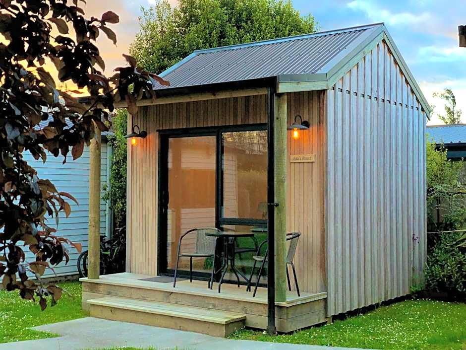 Te Anau Lakefront Backpackers