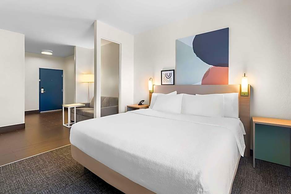 Spark by Hilton Pearland