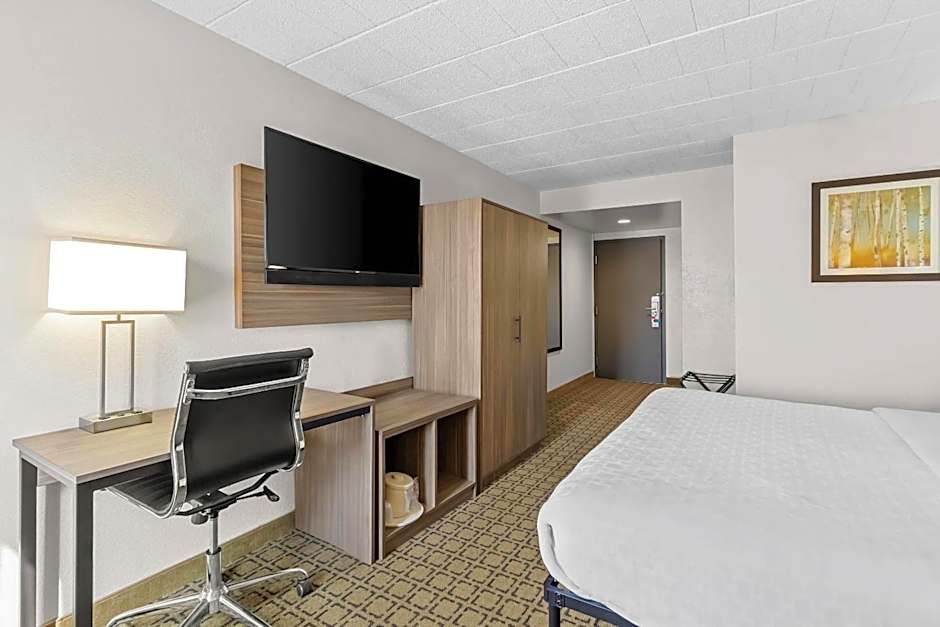 Clarion Inn Cranberry Township