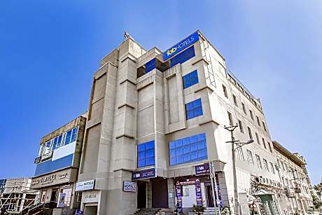 FabHotel White Clouds