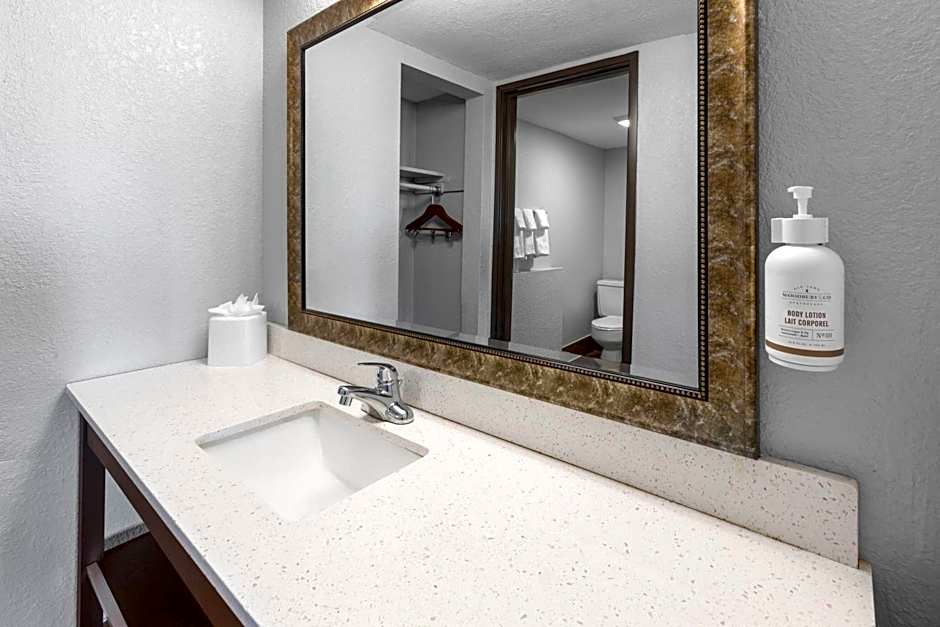 Baymont by Wyndham Downtown Detroit