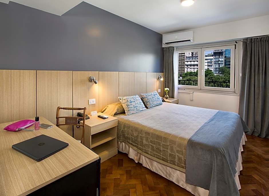 Photo 1 of 5 of Double Room