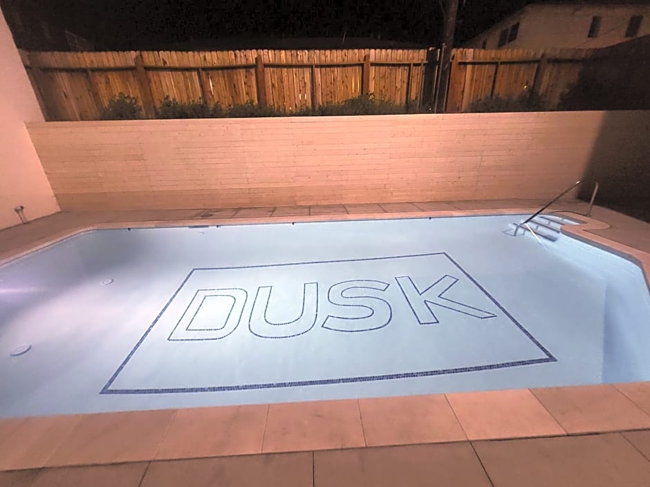Dusk Hotel Hollywood