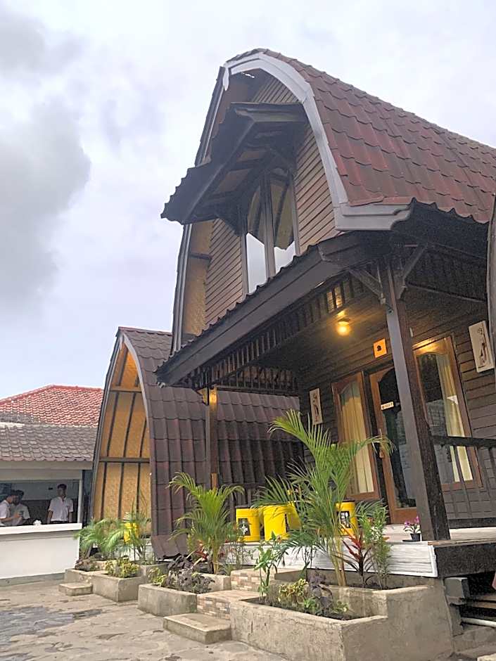 Gili Davidoff Bungalow