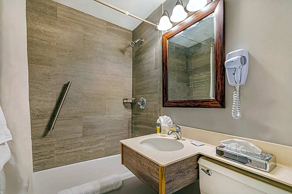 Super 8 by Wyndham Lake George/Downtown