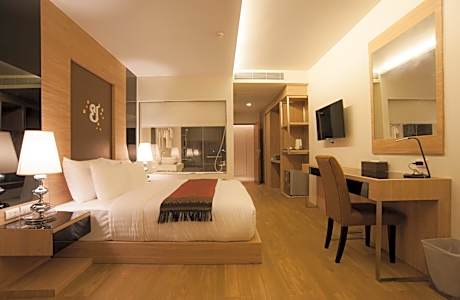 Deluxe Double Room with Bathtub