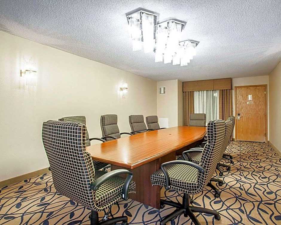 Comfort Inn Bourbonnais Near I-57