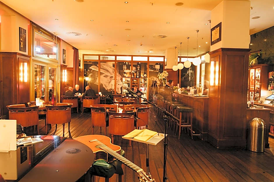 Lindner Hotel Frankfurt Main Plaza, part of JdV by Hyatt