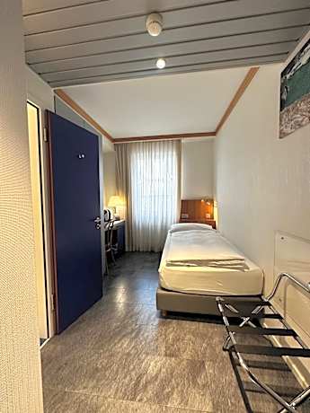 Economy Single Room with Courtyard View