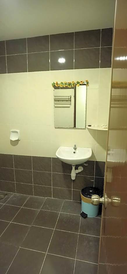 The Glorious Straits Hotel