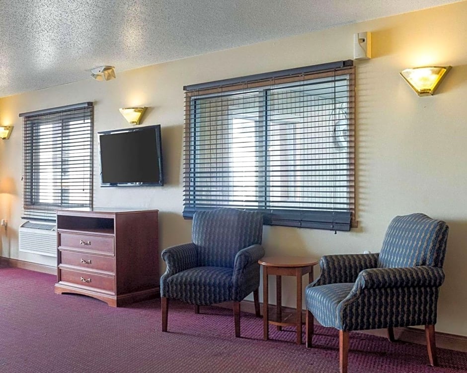 Rodeway Inn West Fargo