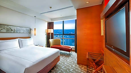 Swiss Executive King Bed Room