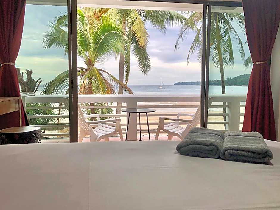 Photo 1 of 18 of Deluxe, Sea View