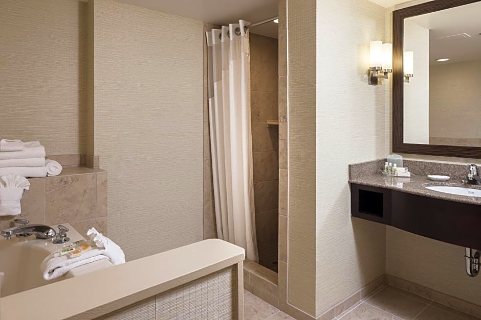 Holiday Inn Wichita East I-35, an IHG Hotel