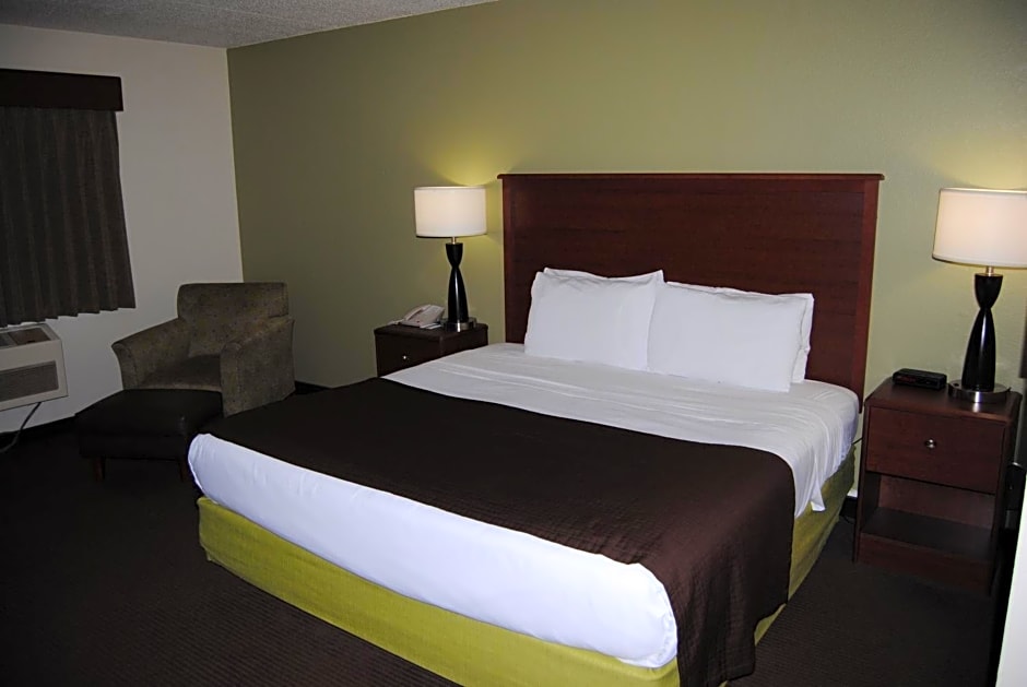 AmericInn by Wyndham Grand Rapids