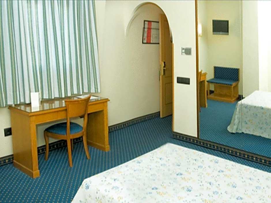 Hotel Ebora by Vivere Stays