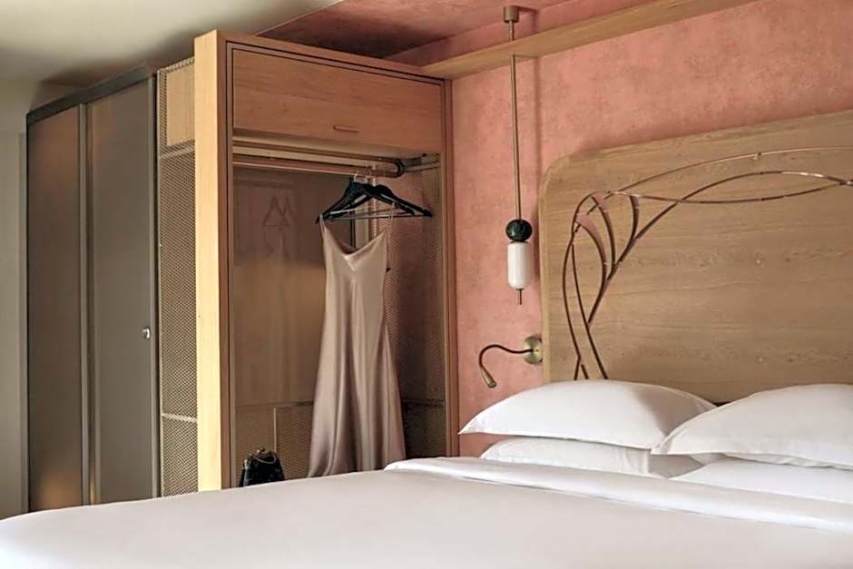 Domus Blanc Boutique Hotel