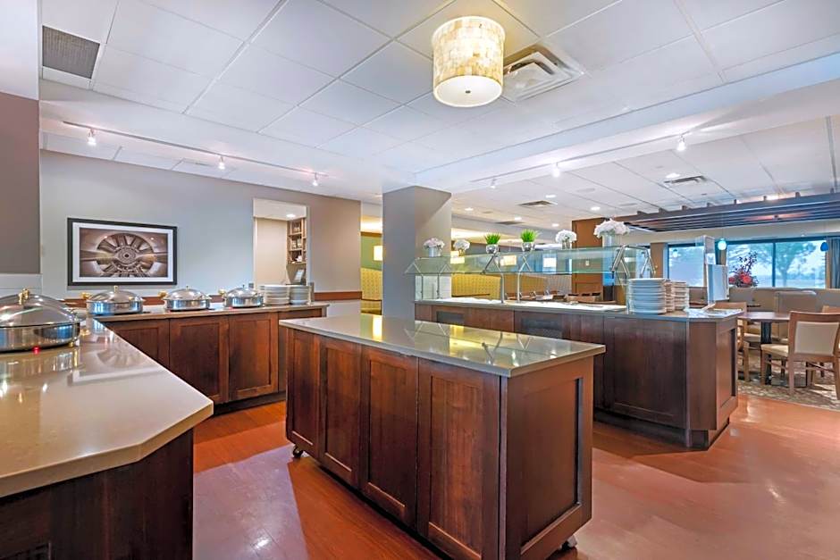 Best Western Plus Port O'Call Hotel